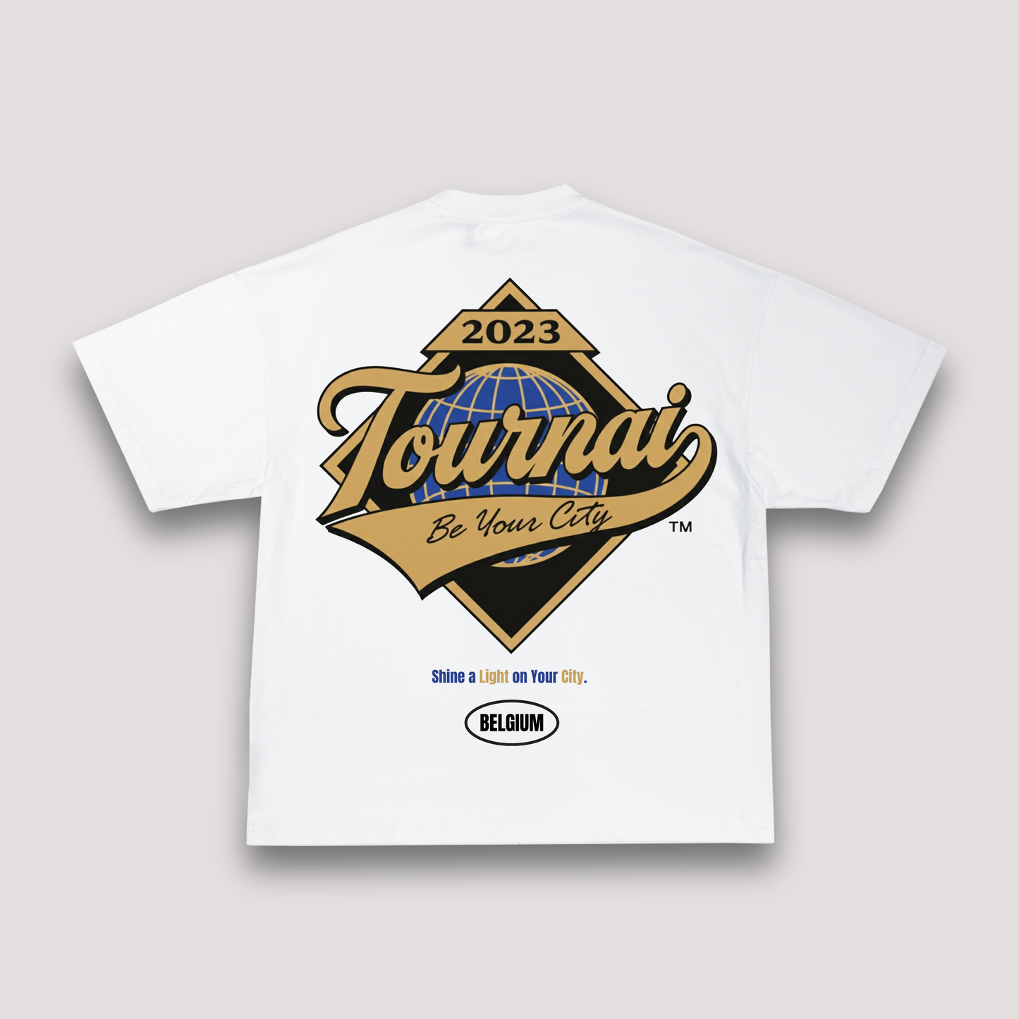 T-shirt Blanc Oversize Tournai "Shine A Light" | 100% Coton Bio Premium